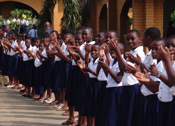 DES ELEVES DU LYCEES JEUNES FILLES